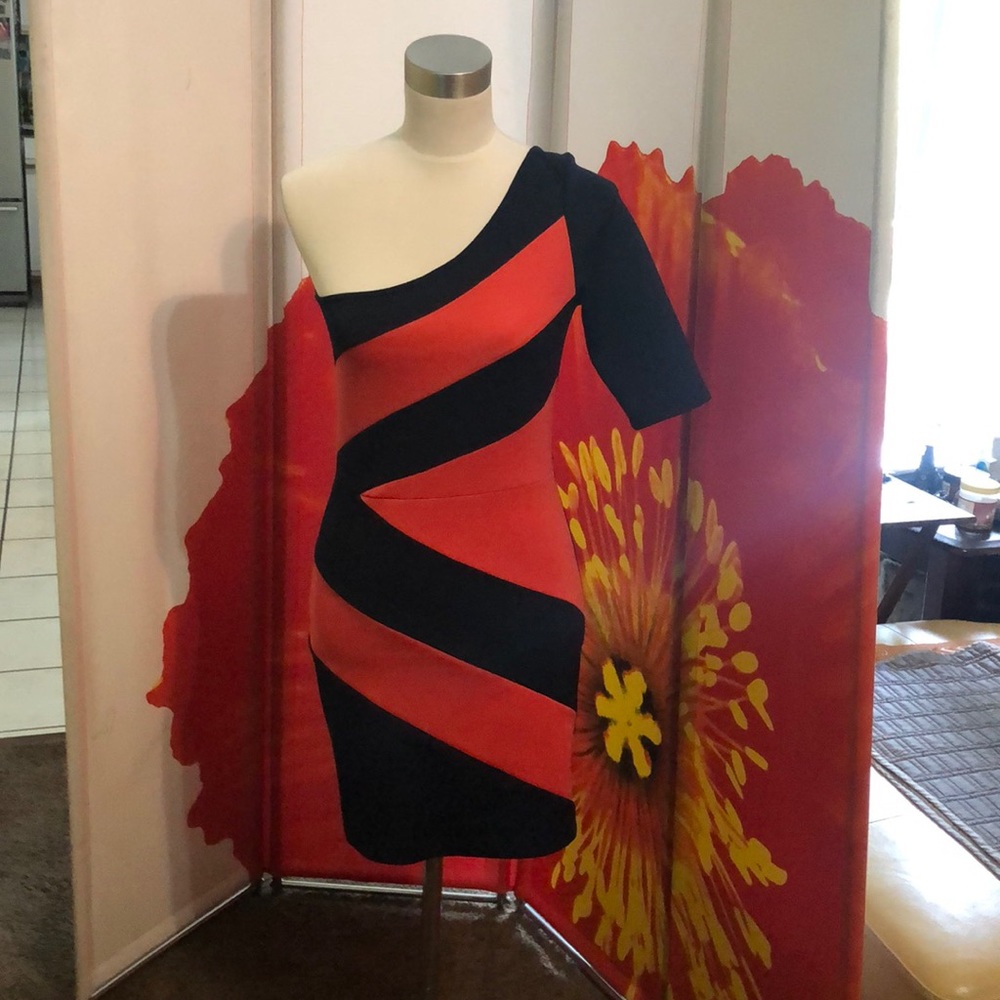 One shoulder, Navy blue and coral color